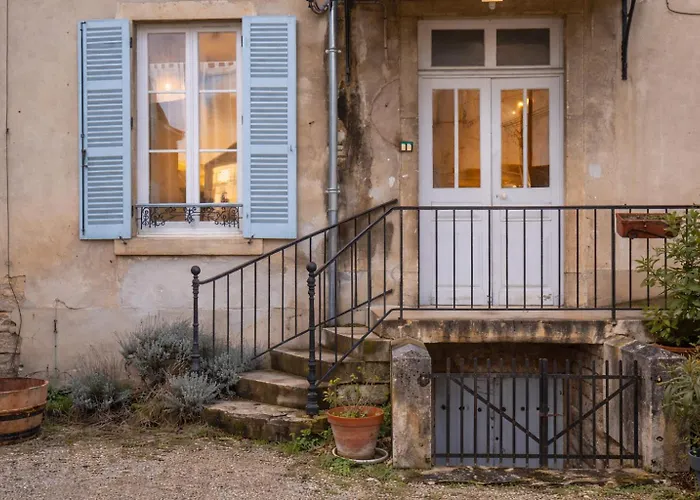 La Petite Cour