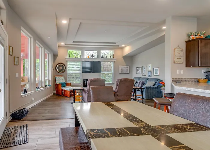 Ocean Shores Retreat W/ Porch & Canal Views!