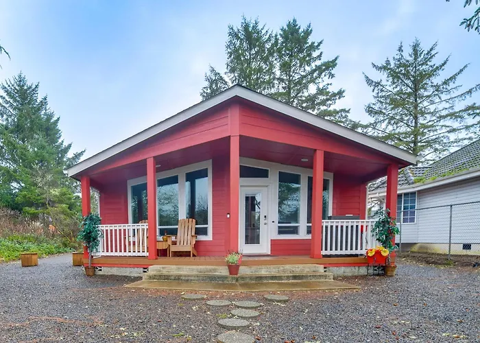 Ocean Shores Retreat W/ Porch & Canal Views!