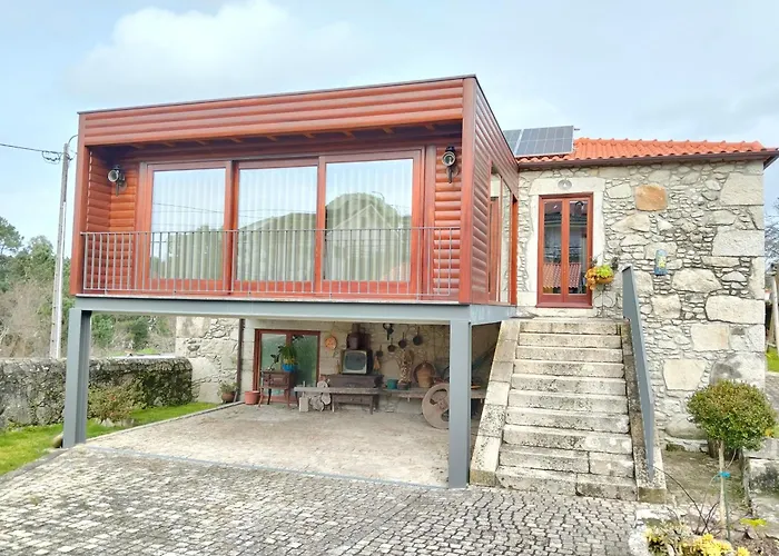 Casa De Santa Luzia B