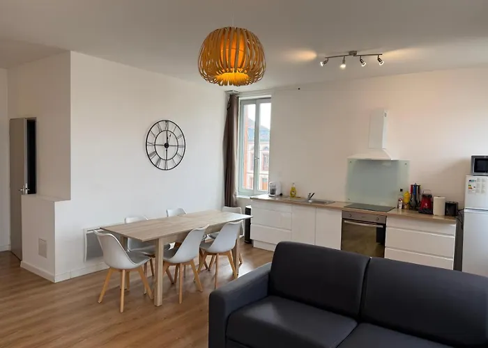 Abeille - 2 Chambres Et 1 Canape-Lit, 1Er Etage, Parking