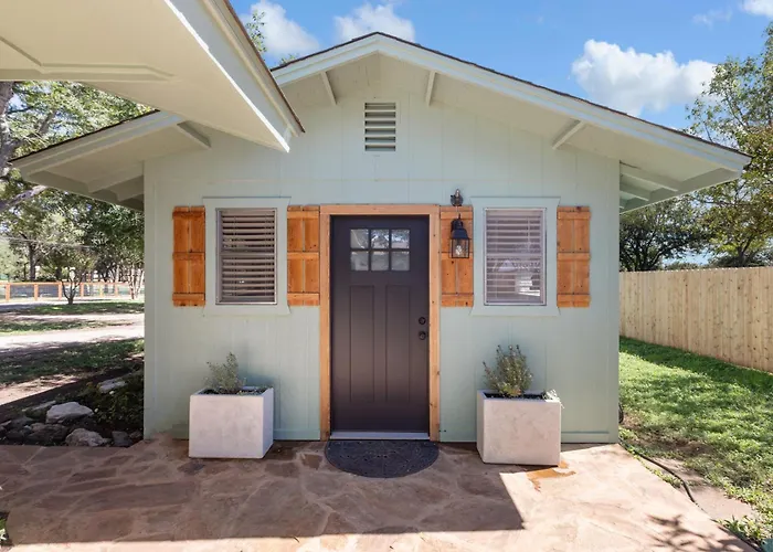 Guadalupe Bluff Farmhouse