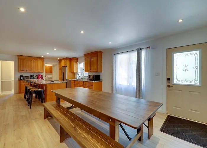 1 Mi To Tunnel Park: Holland Home W/ Fire Pit