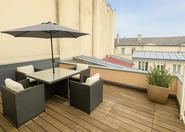 Lumineux, Terrasse, Proche Cathedrale