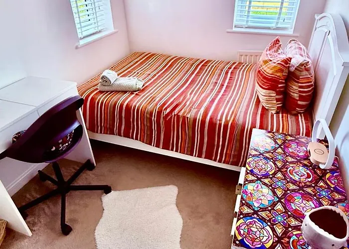 Private Room In Bs14
