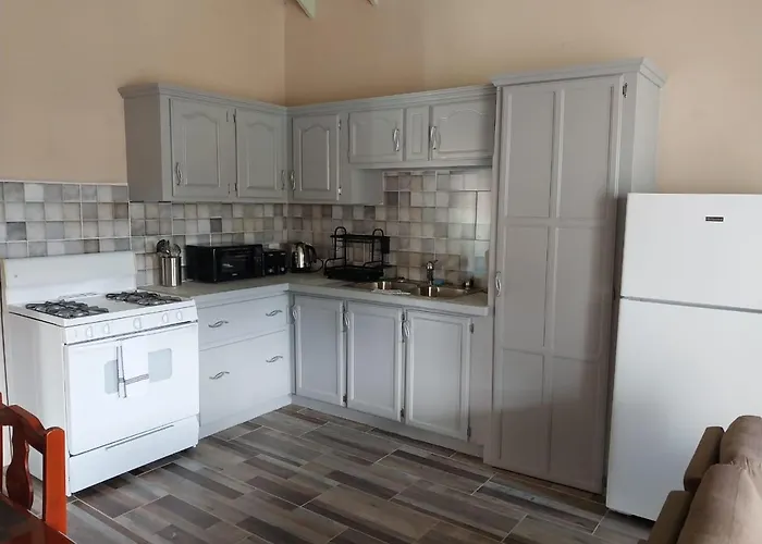 Golden Palms Apartment