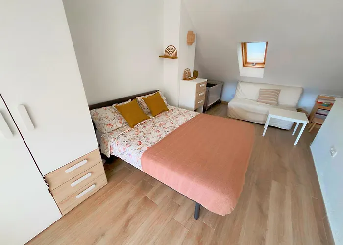 Design House 150M From Las Vistas Beach
