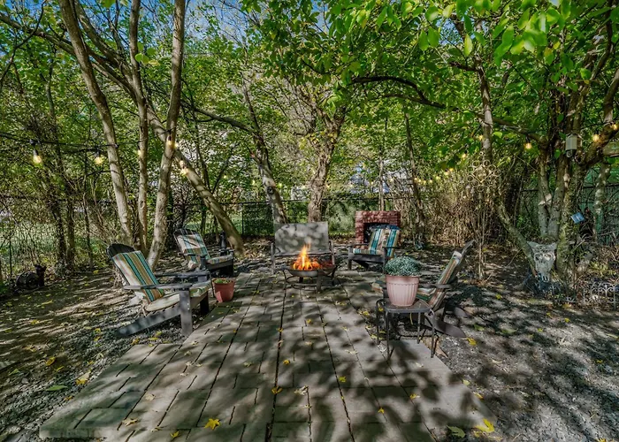 El Refugio - Pet Friendly, Grill, Wifi, Zen Garden, Downtown Location, Fire Pit