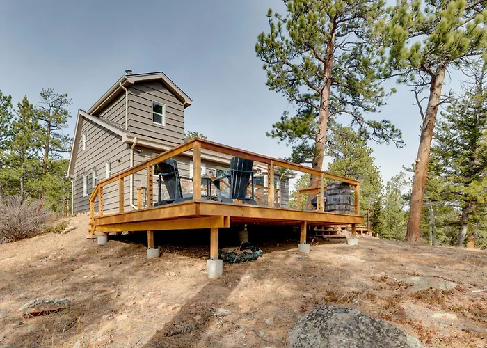 Quiet + Peaceful Home In Allenspark W/ Deck!