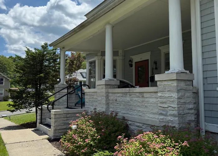 Berkshire House Stay