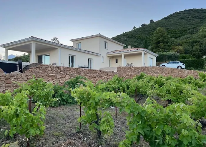 Villa L'Esquirol With View And Pool
