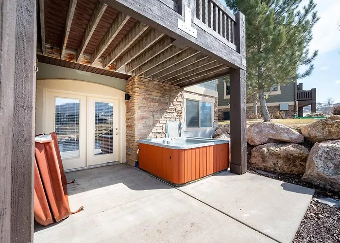 Snowbasin Lakehouse Ls27 Ski Getaway Hot Tub