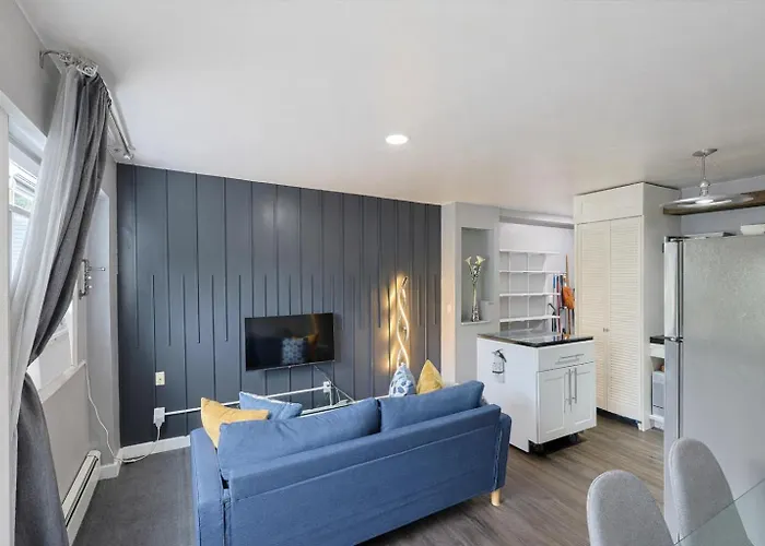 Stylish And Pet-Friendly Apartment In Beacon