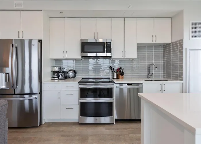 Spacious Apt Downtown