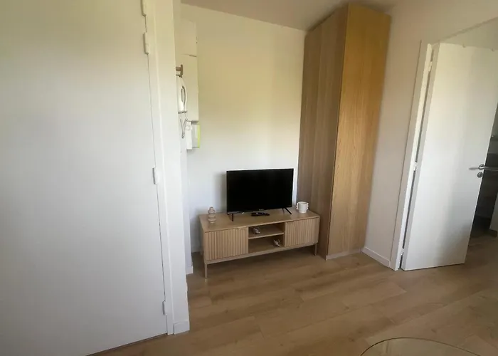 Appartement Confortable A Bruz De 22 M² Avec Parking