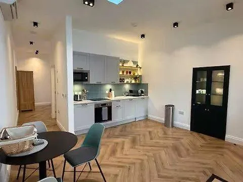 Old Library Apartments - 8A