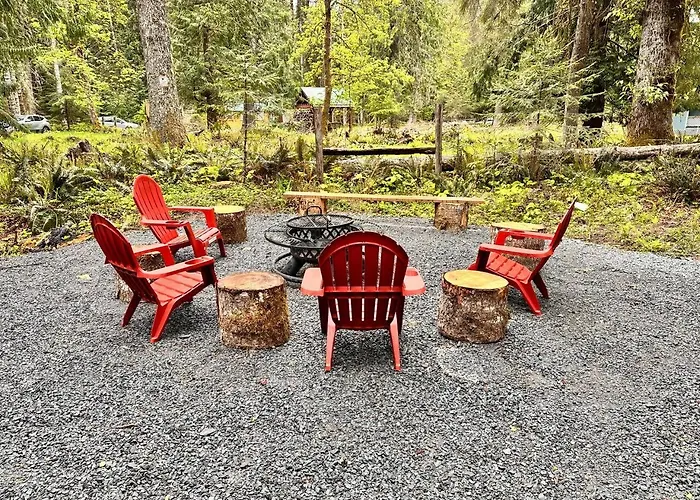 Luxe Chalet At Rainier Entrance With Hot Tub-Ac-Wifi
