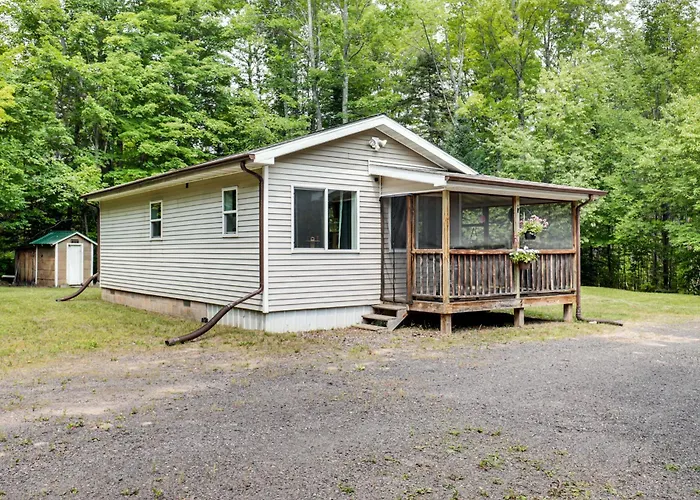 Private Up Escape Near Lake Superior