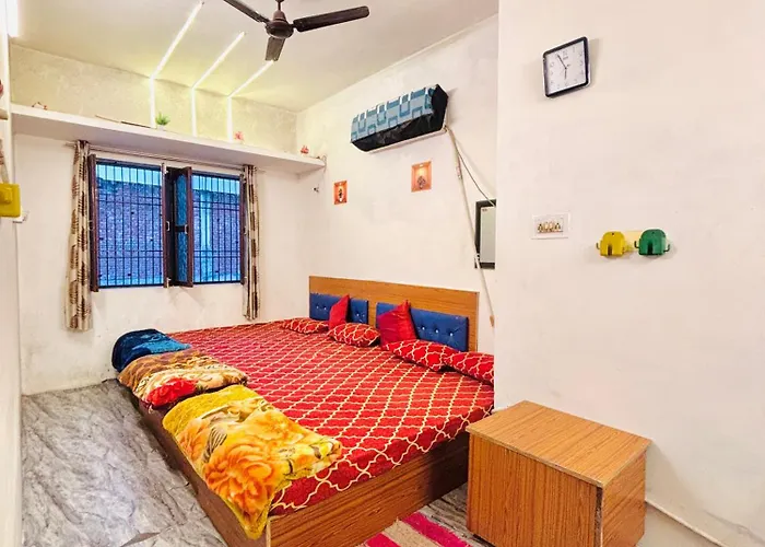 Sp Guest House 1,5 Km From Kashi Vishawanath