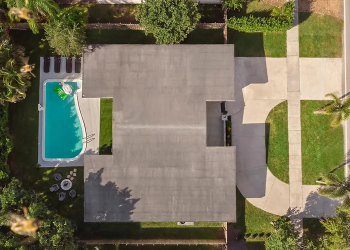 Miami Villa With Heated Pool Luxury Stay