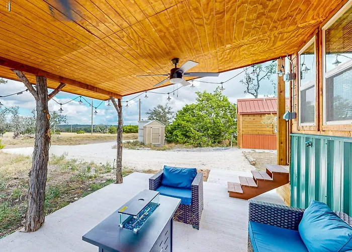 Modern Tiny House In Hill Country W/ Covered Patio