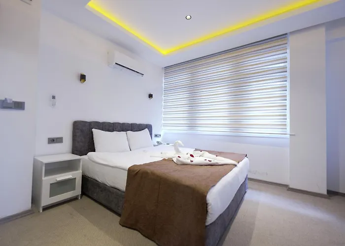 Marine Point Hotel