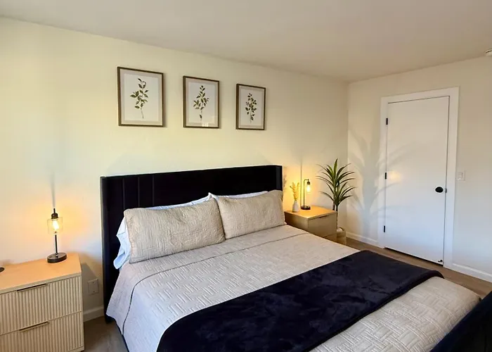 25-Min Monterey Retreat