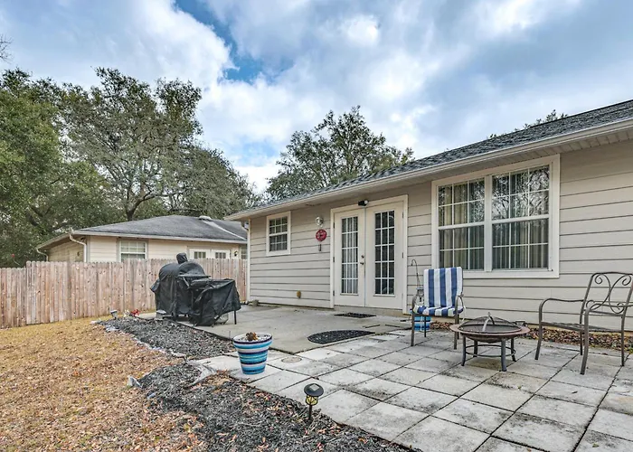 Golf, Paddle & Hike: Cozy Inverness Home W/ Yard