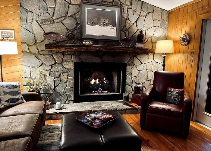 Lakeside Rustic Retreat