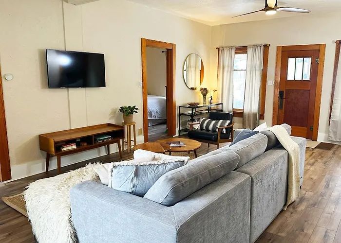 Sunny Downtown Gunnison Escape