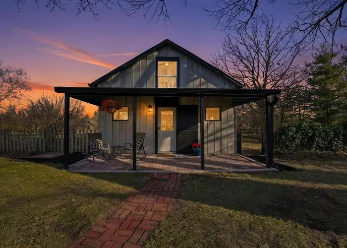 Renovated 1950S Barndominium Pet-Friendly & Modern