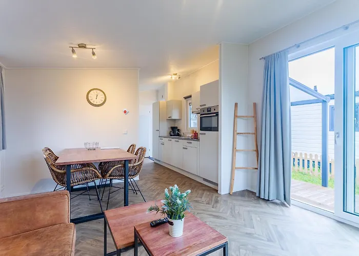 Welcome In - Chalet 'Schelp' - Camping Duinhoeve Zeeland | Omheind En Licht | Huisdiervriendelijk