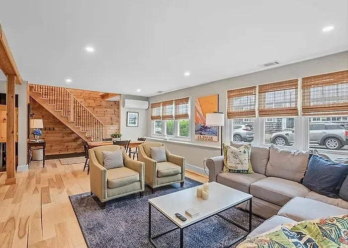 Modern, Thoughtfully Set-Up In Heart Of Town