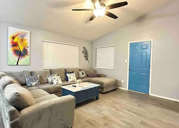 Modern 4 Bedroom Home In Cedar Park