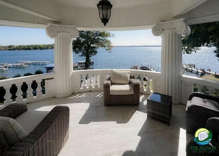 Lakefront Estate With Breathtaking Views And Pier!
