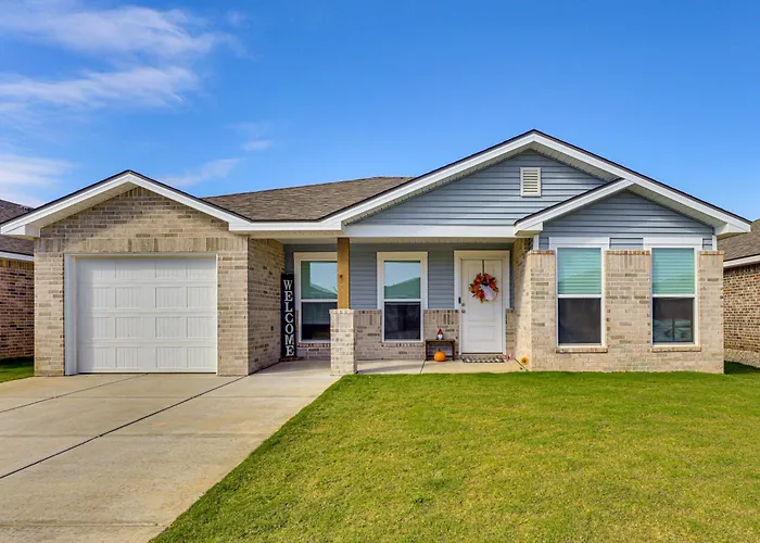 6 Mi To Texas Tech: Family Home W/ Patio & Yard