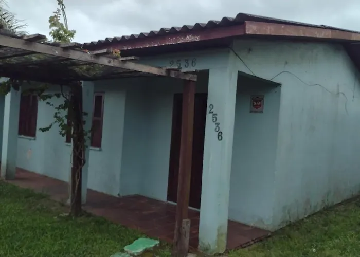 Casa no Centro de Cidreira - 450 metros da orla
