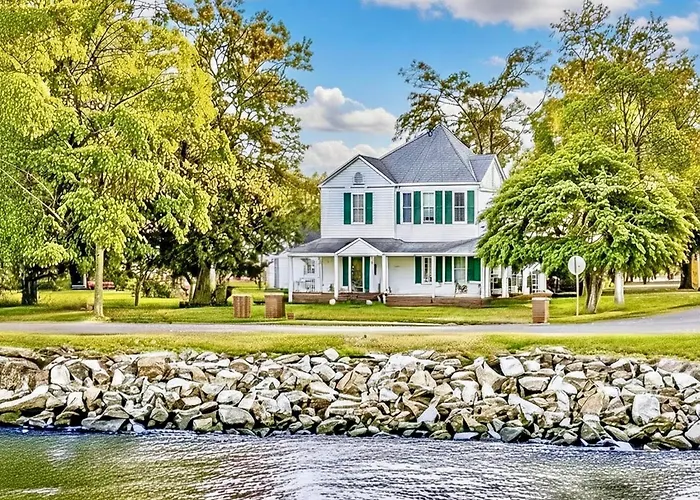 The Pearl - Waterfront Victorian On The Point