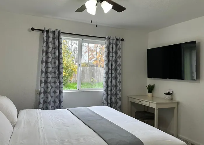 Cozy Suite B