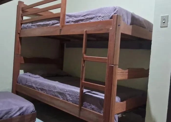 Casa Com Excelente Localizacao