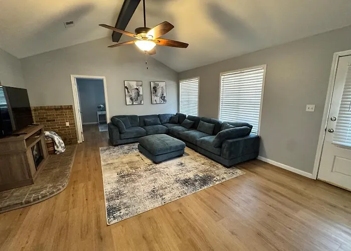 Cozy Family Getaway!