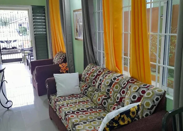 Serene Hideaway Guesthouse In Gated Stonebrook Manor