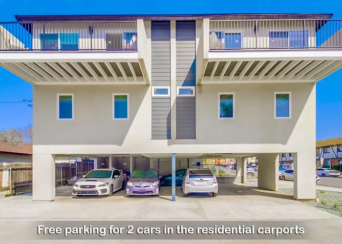 Entire Private House With 3 Bedrooms, 3 Bath, King Bed, 2 Parking Near San Diego Downtown & Beach, Available Now