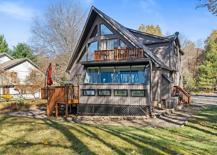 Lakefront With Beach Game Room Fire-Pit And More