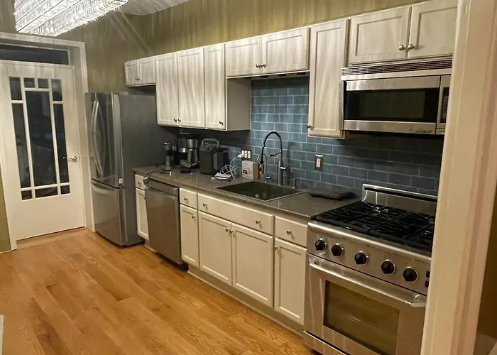 Downtown 3Br Duplex Full Kitchen Parking Off I-787