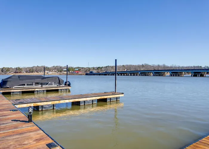 'Lakeside Retreat' W/ Boat Dock In Greenwood!