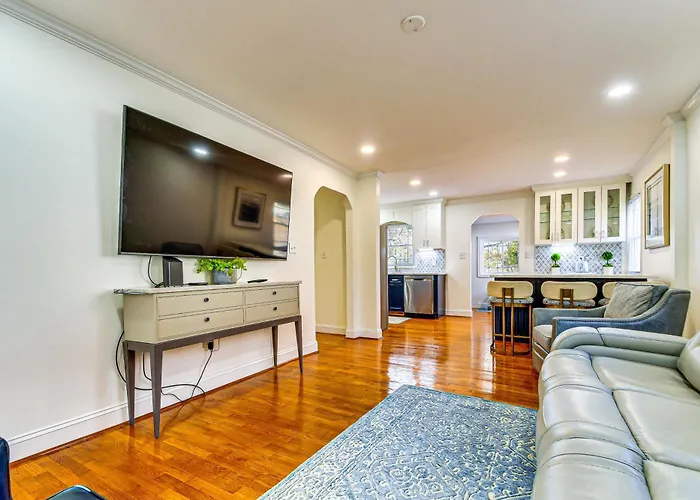 Stay Near Averett & Caesars! Cozy Home W/ Patio
