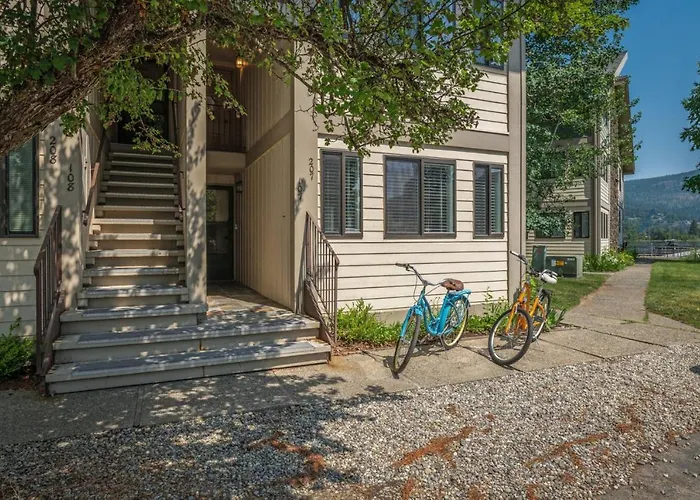 Base Camp For Downtown Sandpoint And Schweitzer Resort