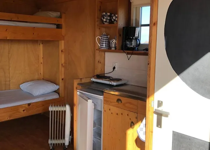 Boerencamping Duinzoomhoeve - Hooiberghut Altena