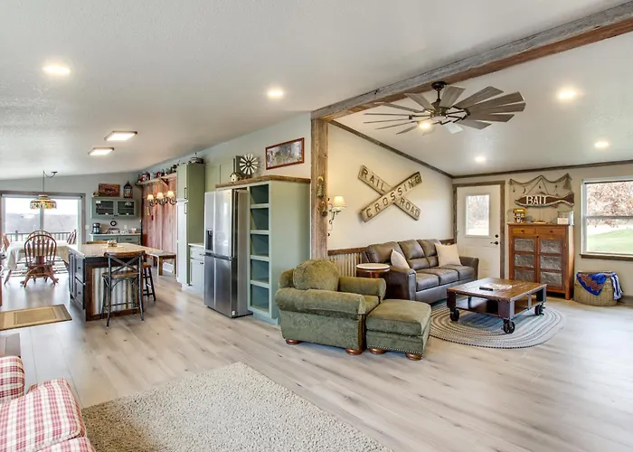 Newly Updated Countryside Home In South Gorin!